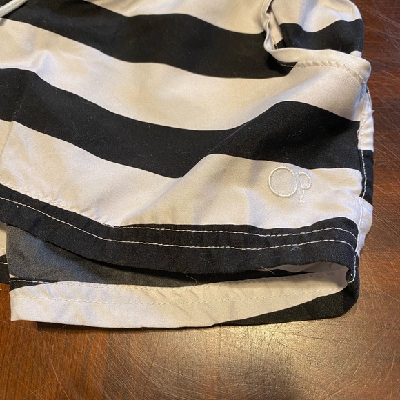 High Waist Black and White Striped Shorts - Picture 4 of 5